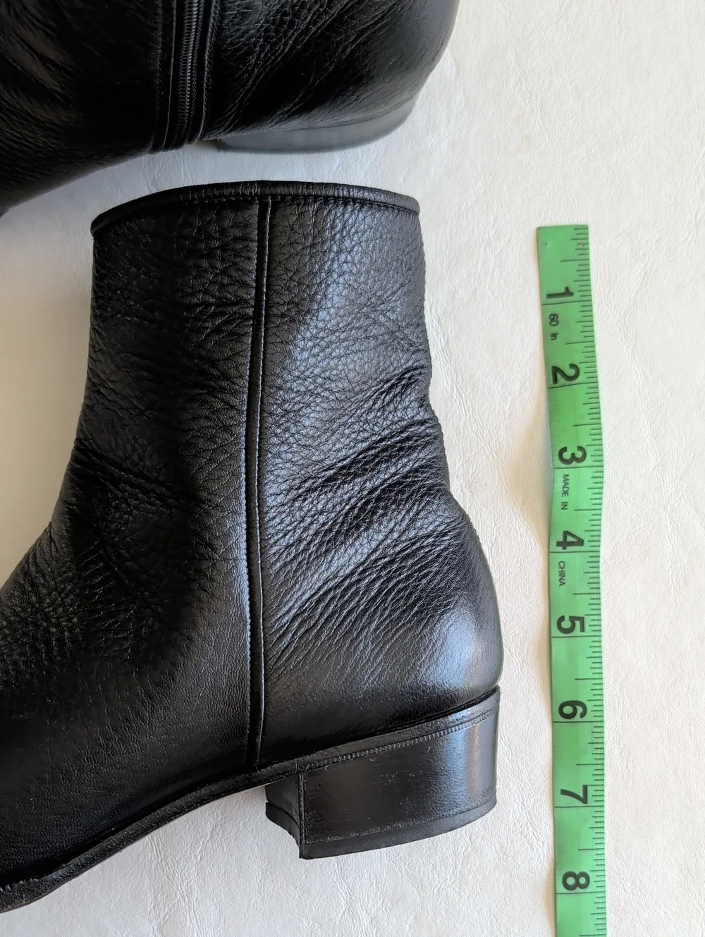 Gravati Neiman Marcus Black Leather Ankle Boots Side Zip Women's Size 5